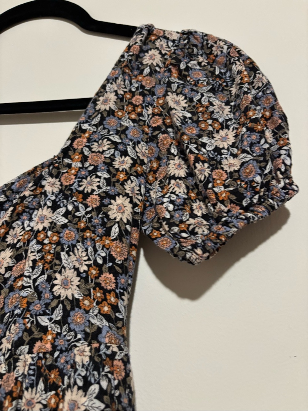Floral Puff-Sleeve Maxi Dress - Picture 3 of 8